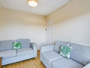 living area - click for photo gallery